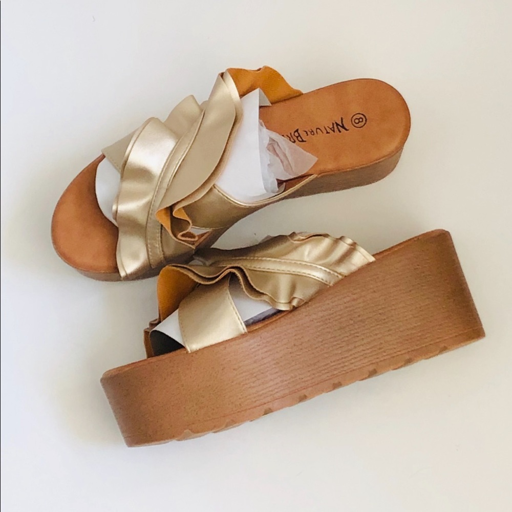 Gold Ruffle Flatform - Picture 3 of 4